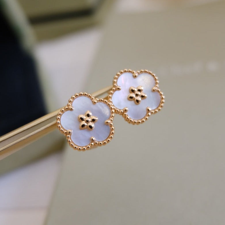 [⭐⭐JeweliWhal]2026 NEW STYLE LUCKY SPRING EARRINGS