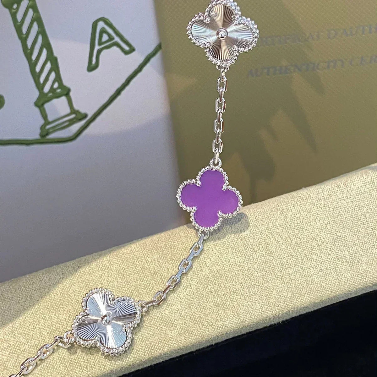 [⭐⭐JeweliWhal] KOLLEKTION CLOVER 5-MOTIV ARMBAND VIOLETT
