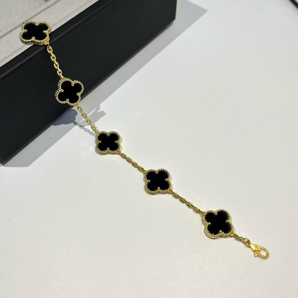 [⭐⭐JeweliWhal] CLOVER 5 MOTIF ONYXS BRACELET COLLECTION