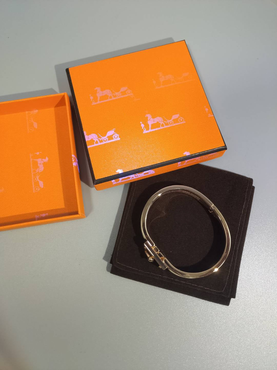 [⭐⭐JeweliWhal]H ORANGE ARMBAND
