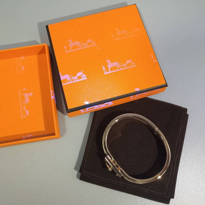 [⭐⭐JeweliWhal]H ROUGE BRACELET