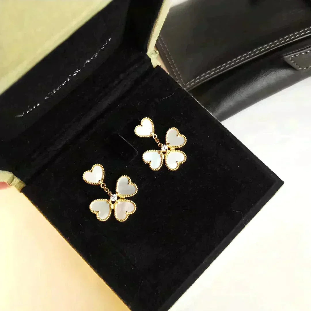[⭐⭐JeweliWhal]CLOVER SWEET WHITE MOP EARRINGS