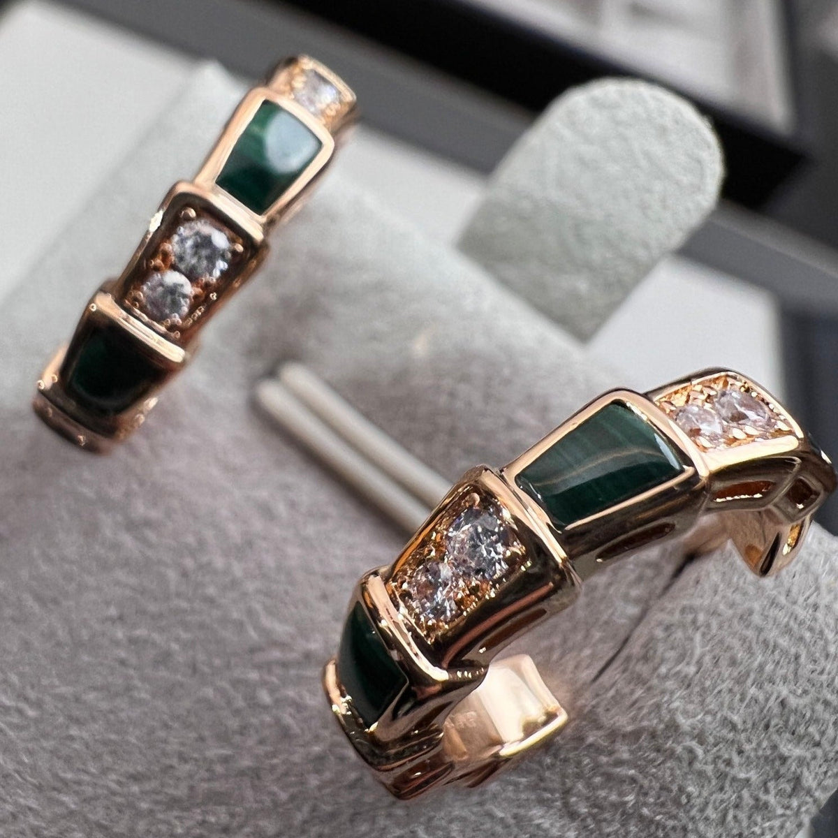 [⭐⭐JeweliWhal]SERPENTI OHRRINGE AUS MALACHIT UND ROSÉGOLD