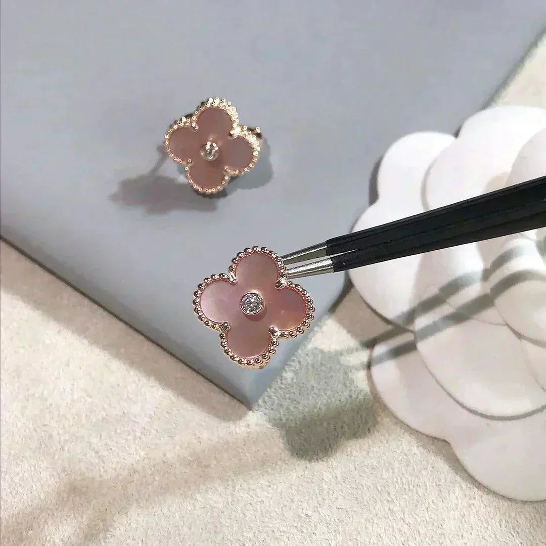 [⭐⭐JeweliWhal]CLOVER MEDIUM 1 MOTIFS  PINK MOP DIAMOND EARRINGS
