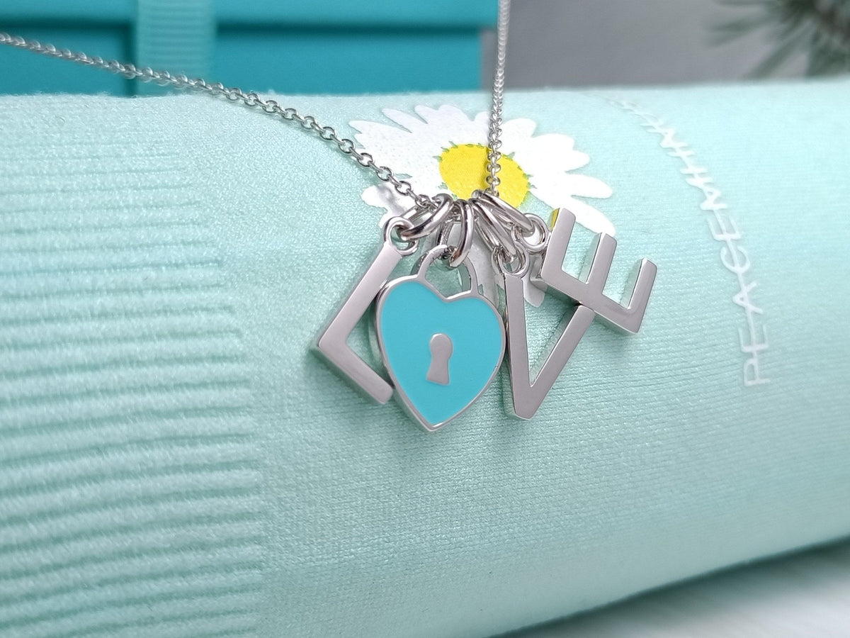 [JeweliWhal]LOVE TEXT PEDANT NECKLACE