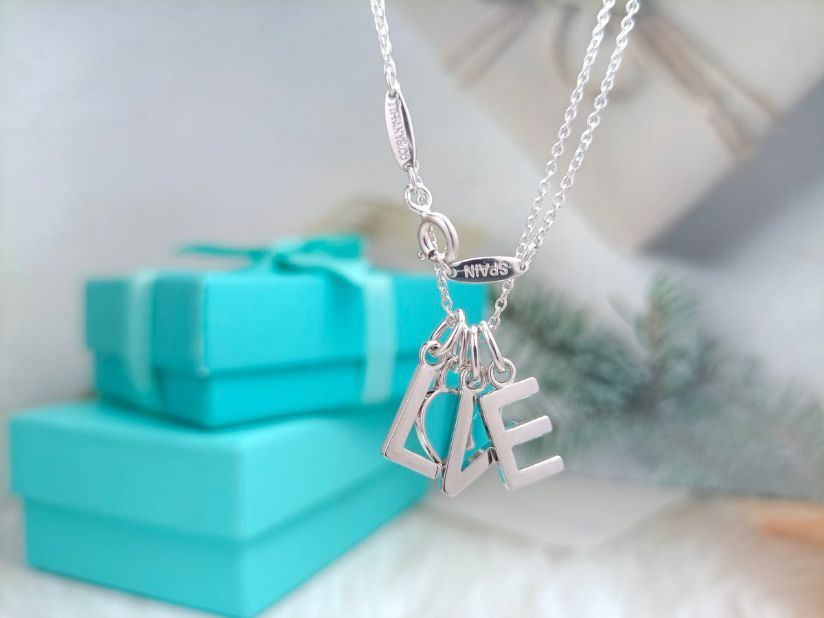 [JeweliWhal]LOVE TEXT PEDANT NECKLACE