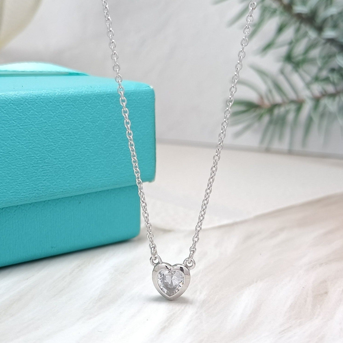 [JeweliWhal]HEART BIG DIAMOND NECKLACE