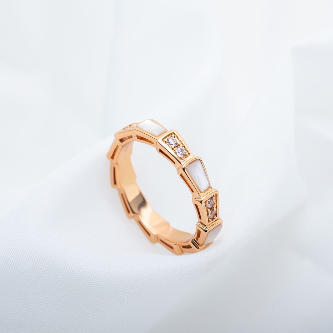 [⭐⭐JeweliWhal]SERPENTI RING PINK GOLD DIAMOND MOP 3MM