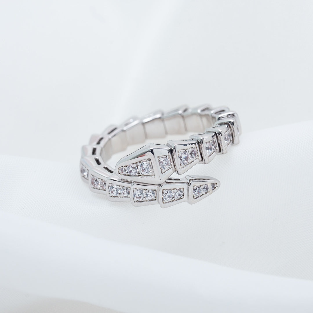 [⭐⭐JeweliWhal]SERPENTI RING SILVER DIAMOND PAVED 4MM