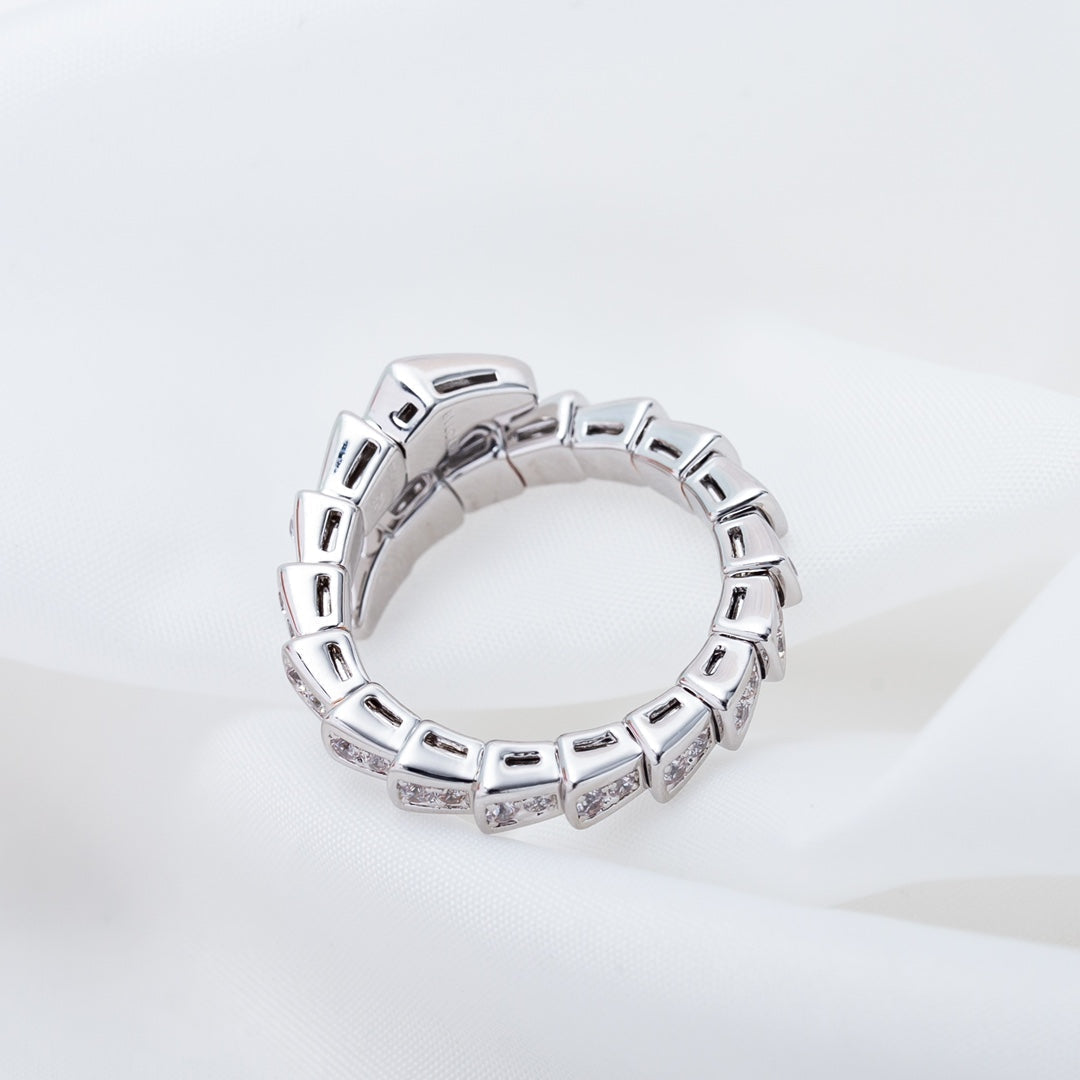 [⭐⭐JeweliWhal]SERPENTI RING SILVER DIAMOND PAVED 4MM