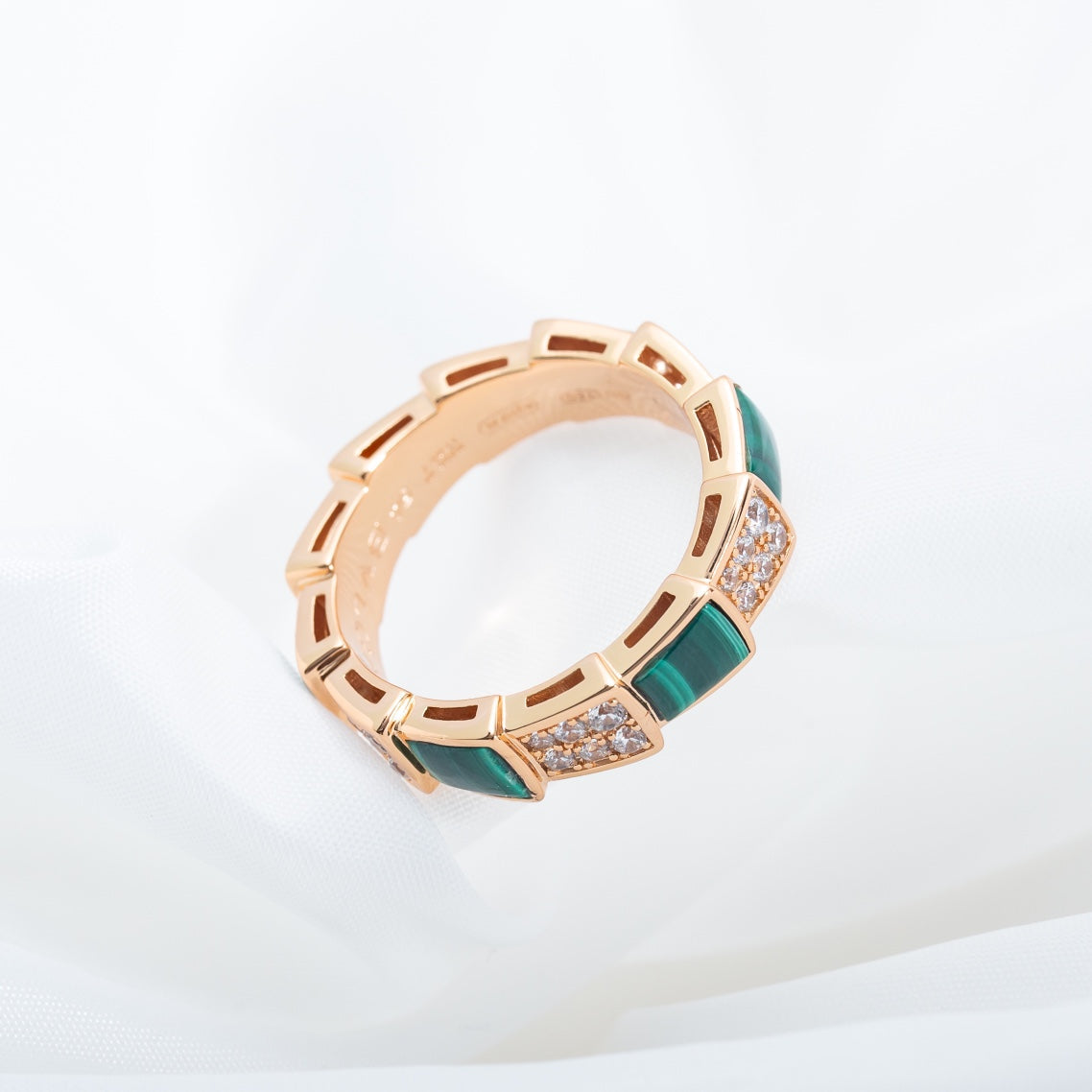 [⭐⭐JeweliWhal]SERPENTI RING PINK GOLD MALACHITE DIAMOND PAVED 4MM