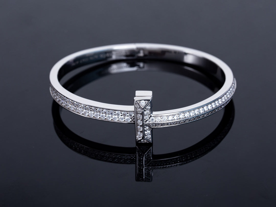 [JeweliWhal]WIDE DIAMONDS HINGED BANGLE SILVER