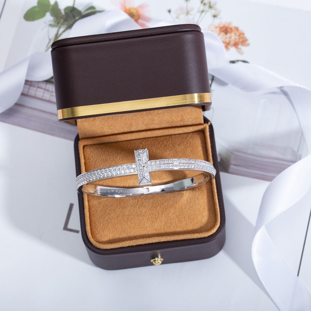 [JeweliWhal]WIDE DIAMONDS HINGED BANGLE SILVER