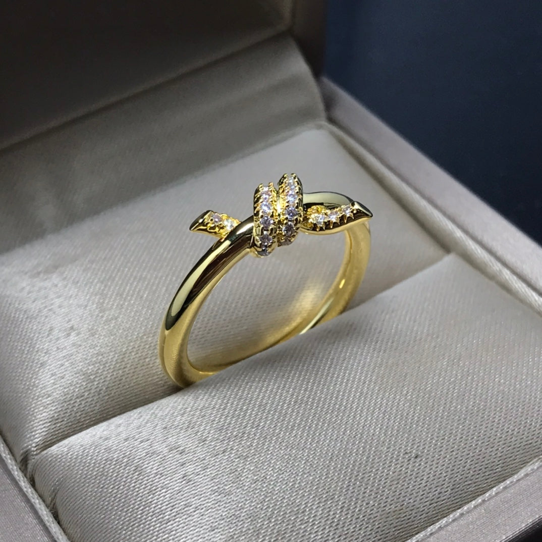 [JeweliWhal]KNOT RING 1.2MM DIAMOND