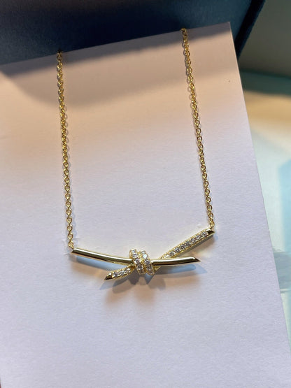 [JeweliWhal]KNOT NECKLACE GOLD DIAMONDS