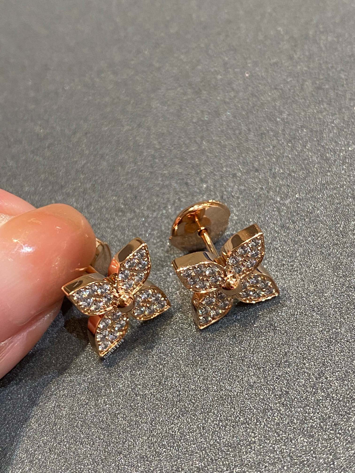 [⭐⭐JeweliWhal]STAR DIAMOND EARRINGS