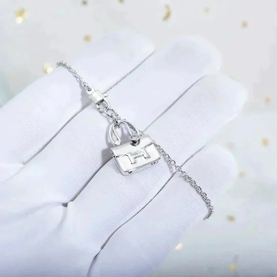 [⭐⭐JeweliWhal]AMULETTE PEDANT SILVER NECKLACE