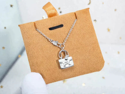 [⭐⭐JeweliWhal]AMULETTE PEDANT SILVER NECKLACE