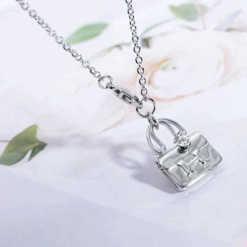 [⭐⭐JeweliWhal]AMULETTE PEDANT SILVER NECKLACE