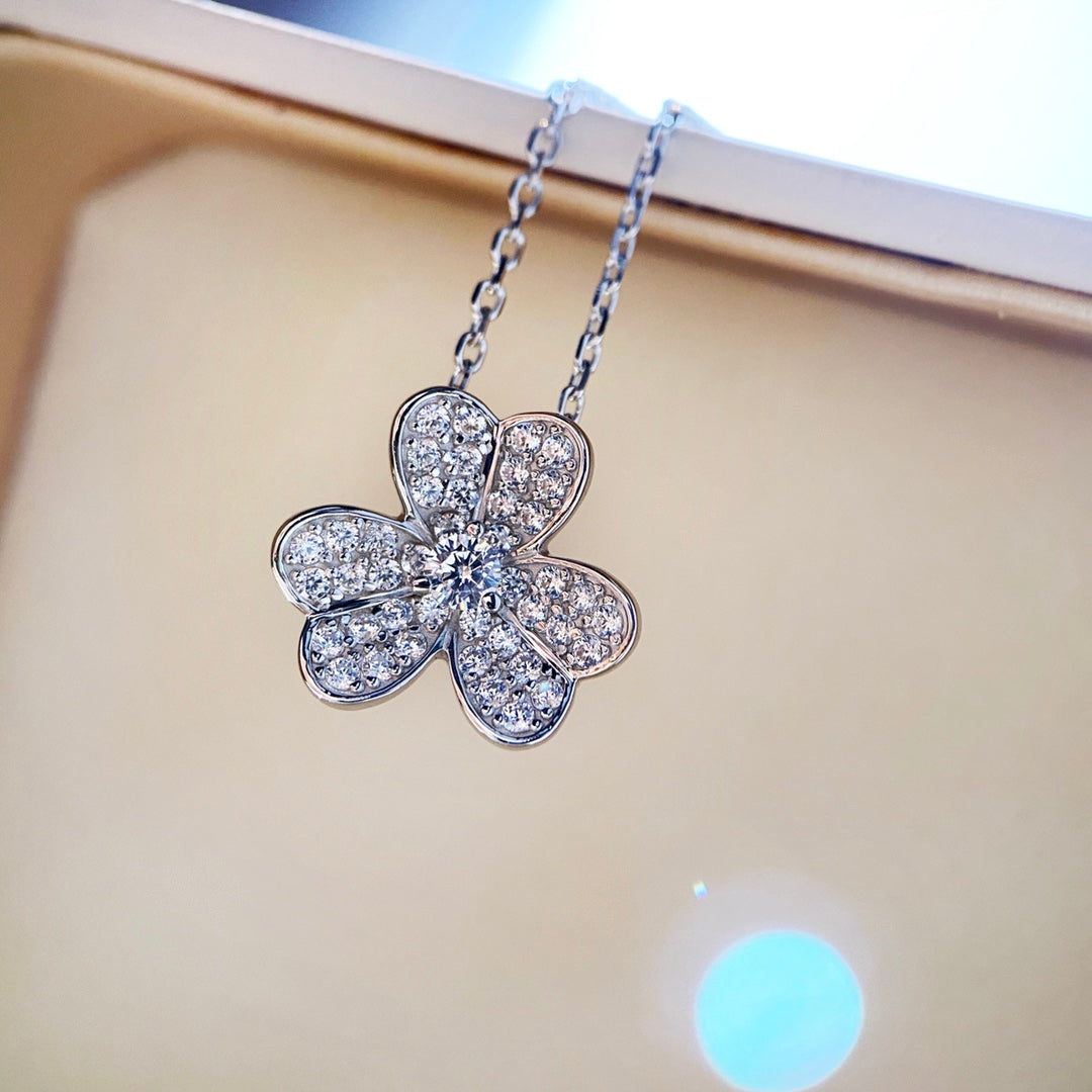 [⭐⭐JeweliWhal]CLOVER DIAMOND NECKLACE SILVER