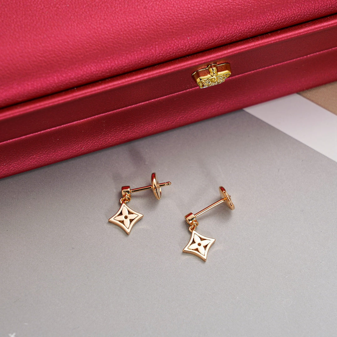 [⭐⭐JeweliWhal]STAR EARRINGS GOLD