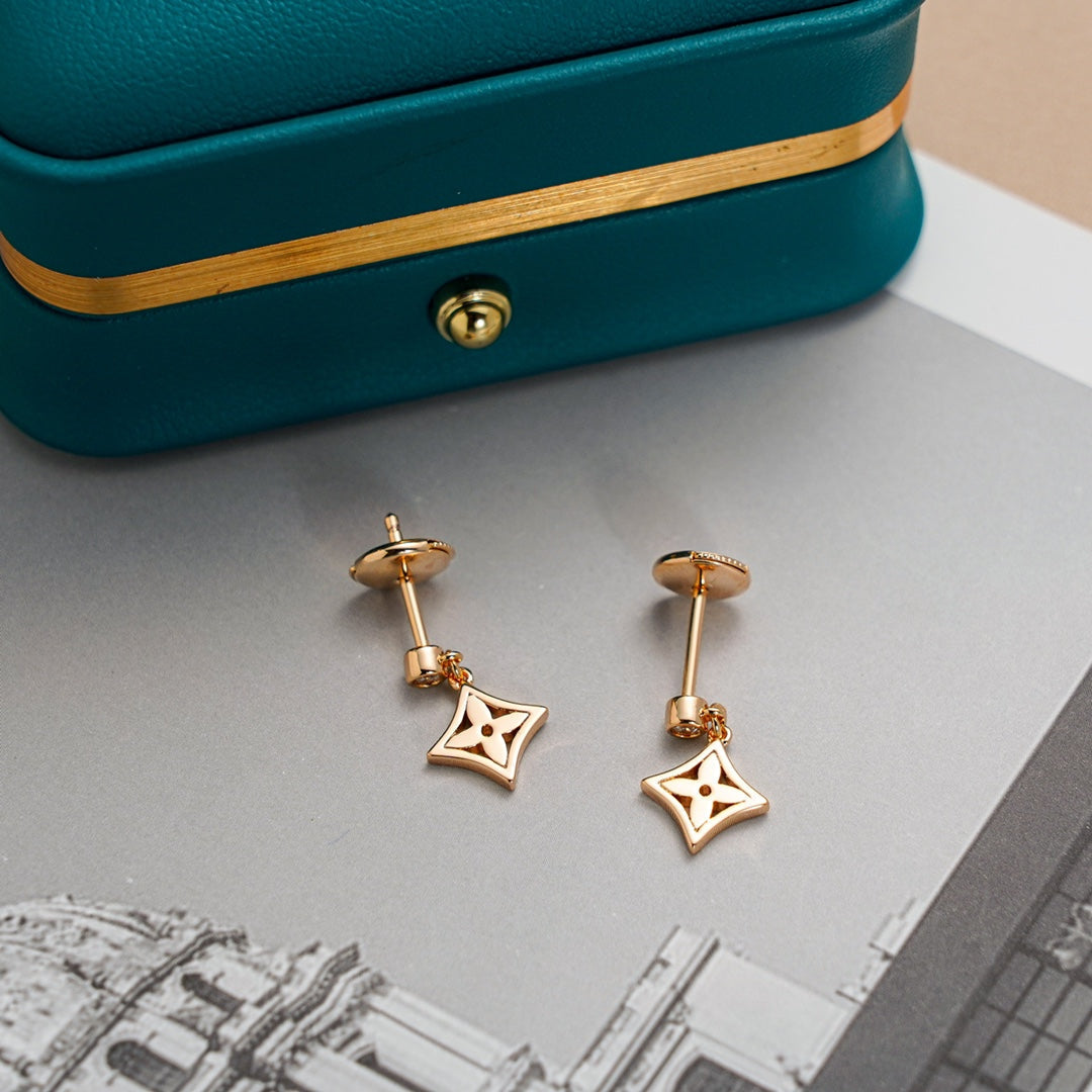 [⭐⭐JeweliWhal]STAR EARRINGS GOLD