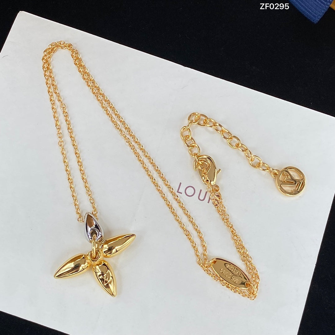 [⭐⭐JeweliWhal]LOUISETTE PEDANT GOLD NECKLACE