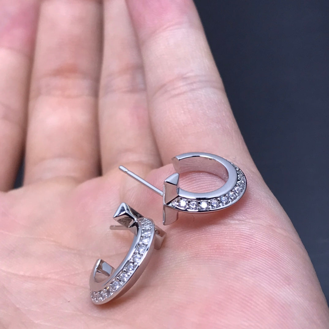 [JeweliWhal]T HOOP DIAMOND EARRINGS