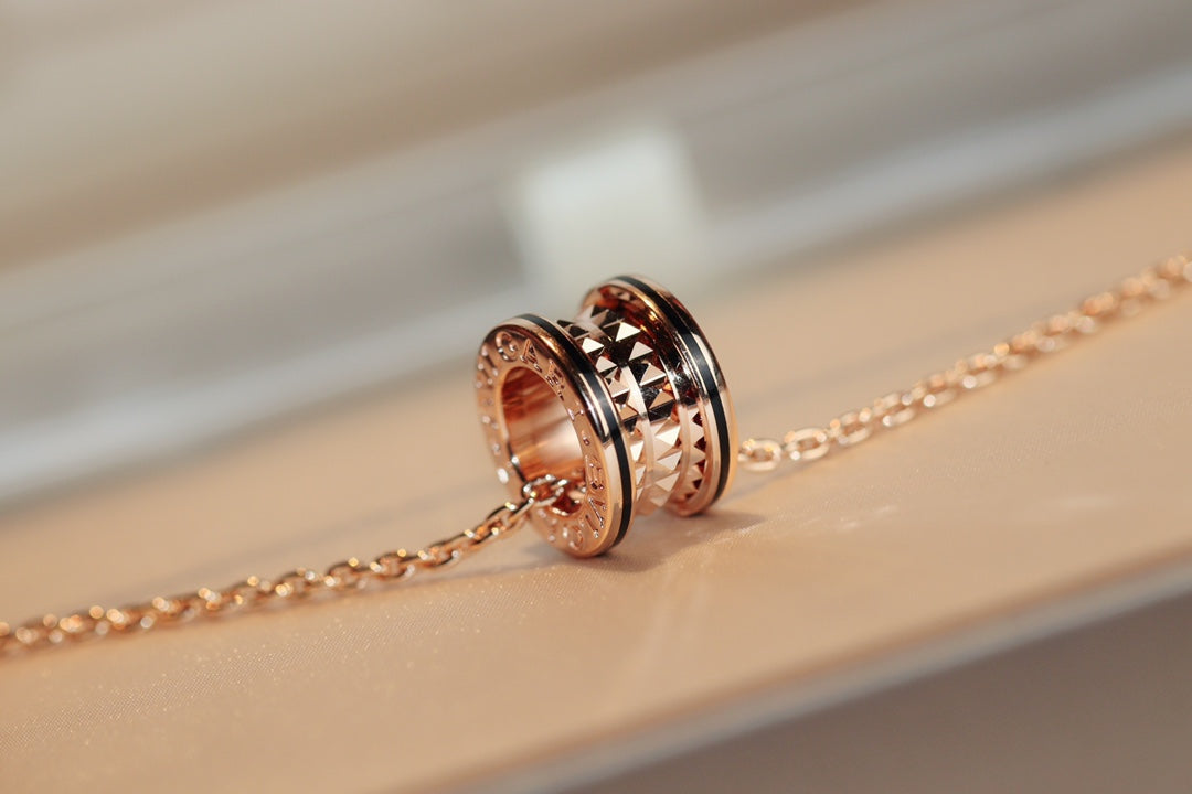 [⭐⭐JeweliWhal]ZERO 1 ROCK PEDANT PINK GOLD BLACK NECKLACE
