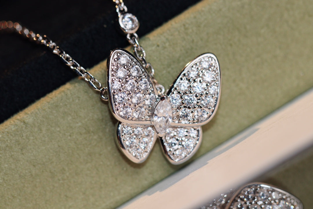[⭐⭐JeweliWhal]BUTTERFLY DIAMOND NECKLACE