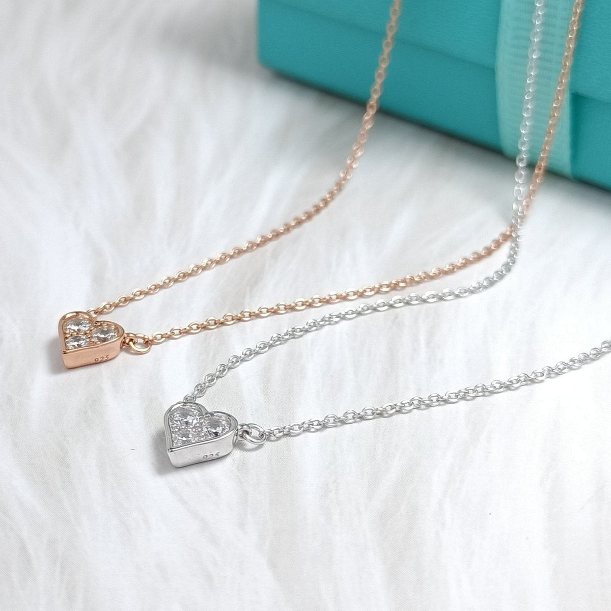 [JeweliWhal]HEART 3 DIAMONDS PEDANT NECKLACE
