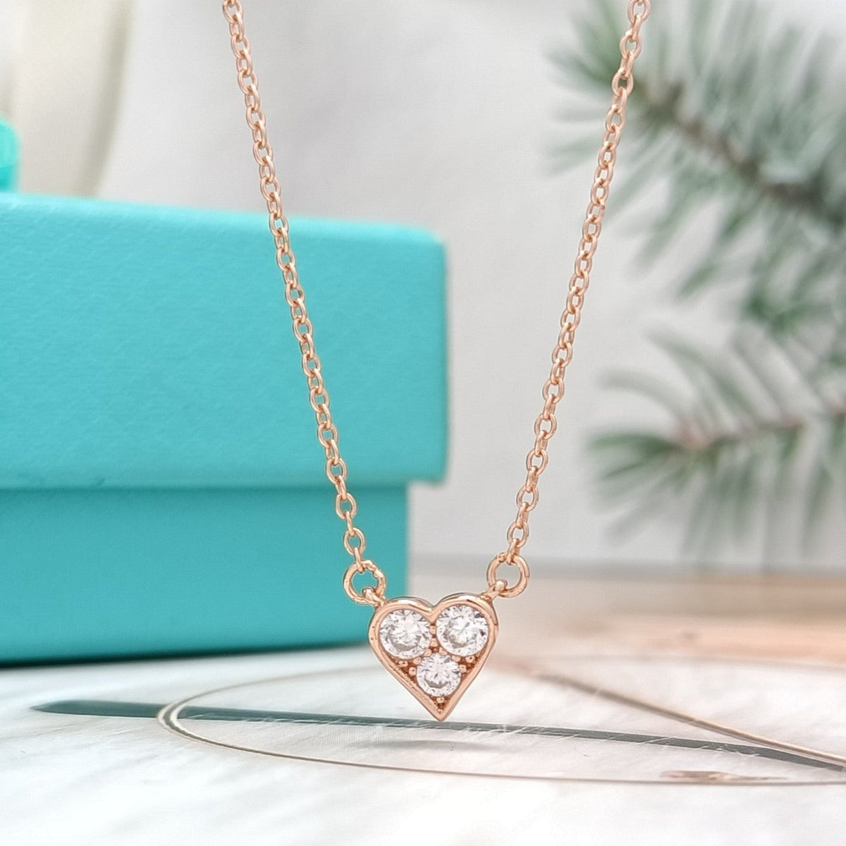 [JeweliWhal]HEART 3 DIAMONDS PEDANT NECKLACE