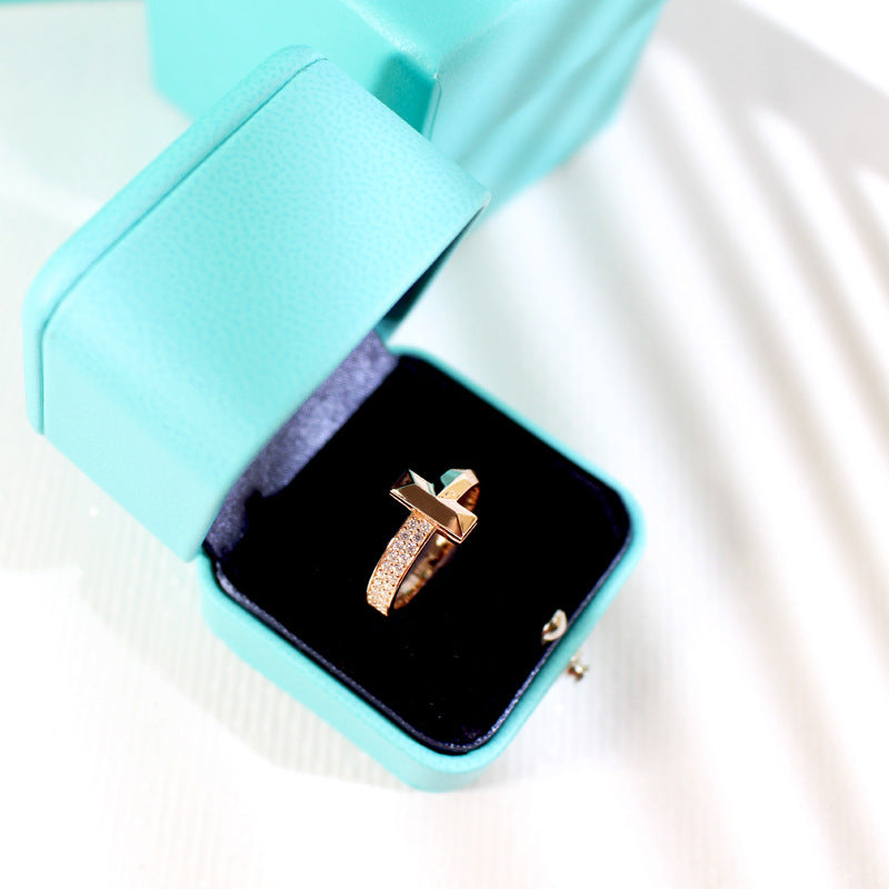 [JeweliWhal]T1 NARROW DIAMOND PINK GOLD RING