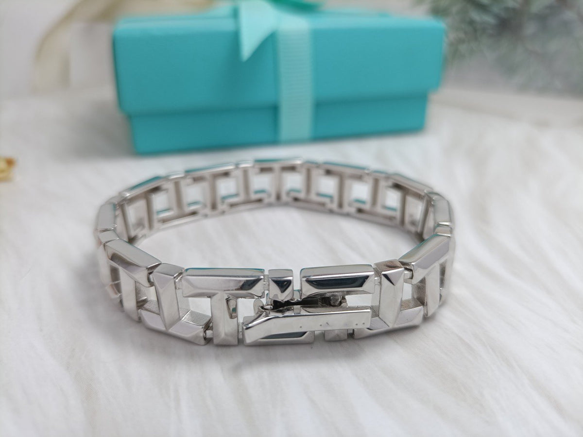 [JeweliWhal]T TRUE NARROW BRACELET