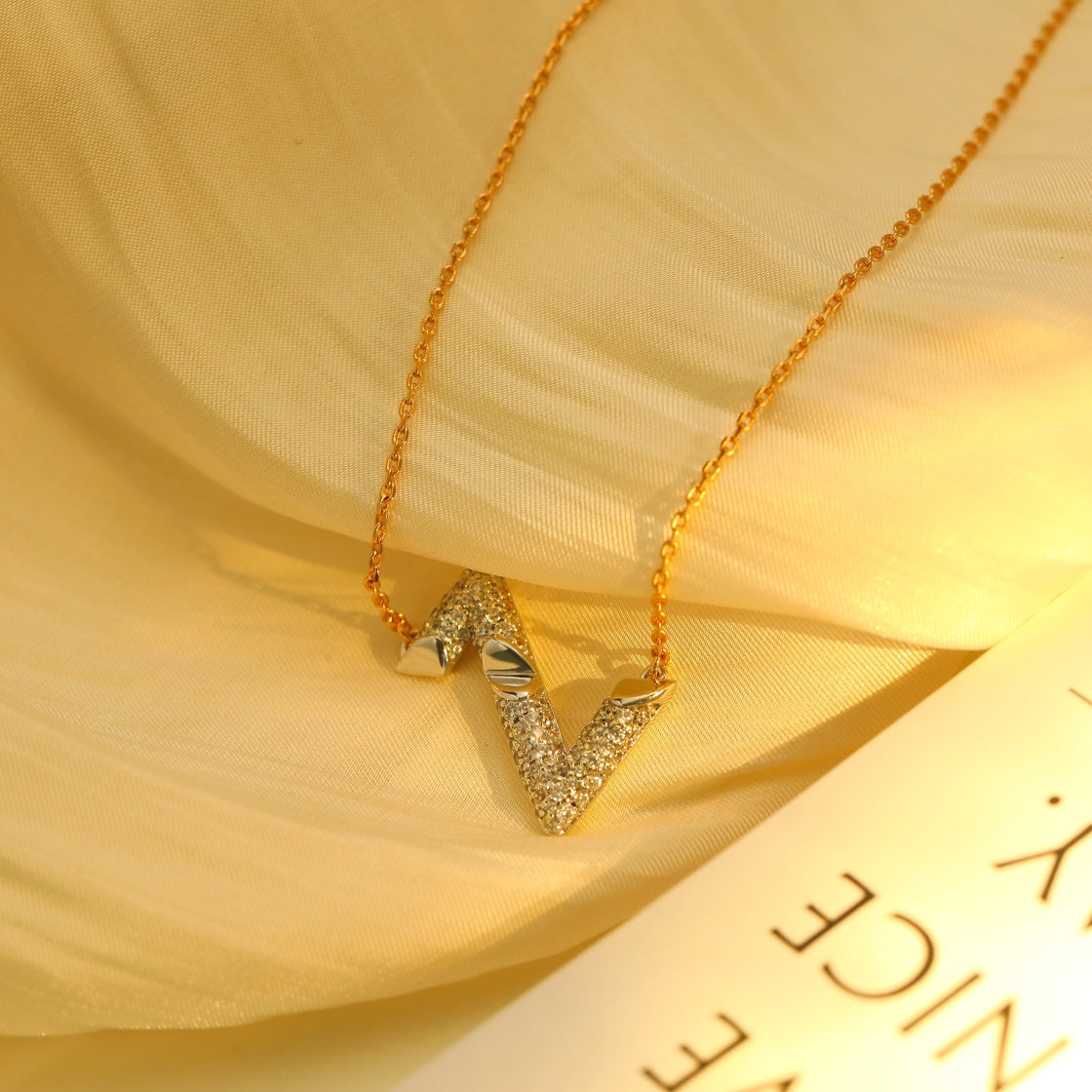 [⭐⭐JeweliWhal]VOLT SILVER DIAMOND PEDANT NECKLACE
