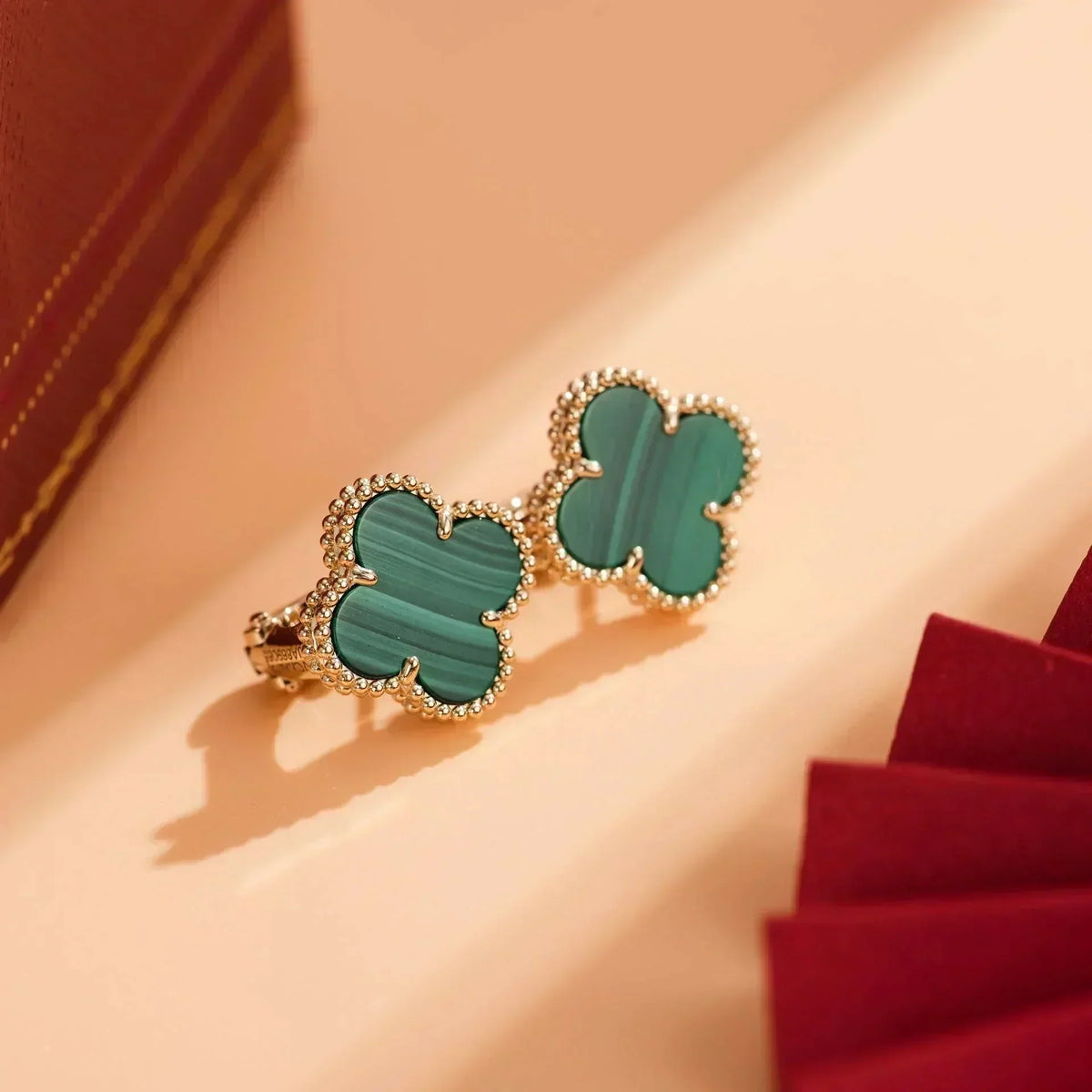 [⭐⭐JeweliWhal]CLOVER MEDIUM 1 MOTIFS MALACHITE  EARRINGS