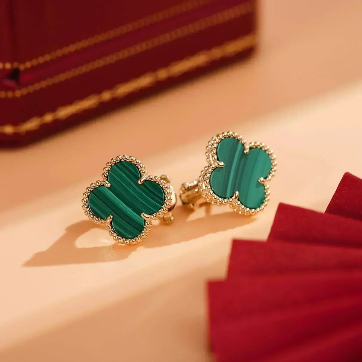 [⭐⭐JeweliWhal]CLOVER MEDIUM 1 MOTIFS MALACHITE  EARRINGS