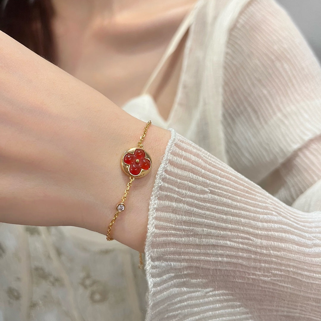 [⭐⭐JeweliWhal]SUN PEDANT CARNELIAN BRACELET