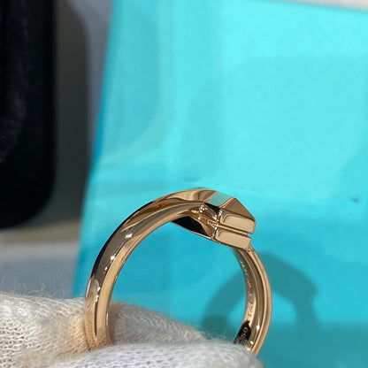 [JeweliWhal]T WIRE MEDIUM DIAMOND RING