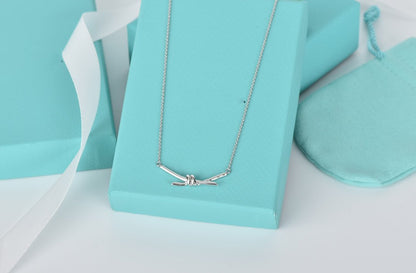 [JeweliWhal]KNOT NECKLACE