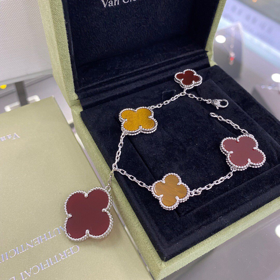 [⭐⭐JeweliWhal]CLOVER 5 MOTIFS SIVLER CARNELIAN TIGER EYE BRACELET