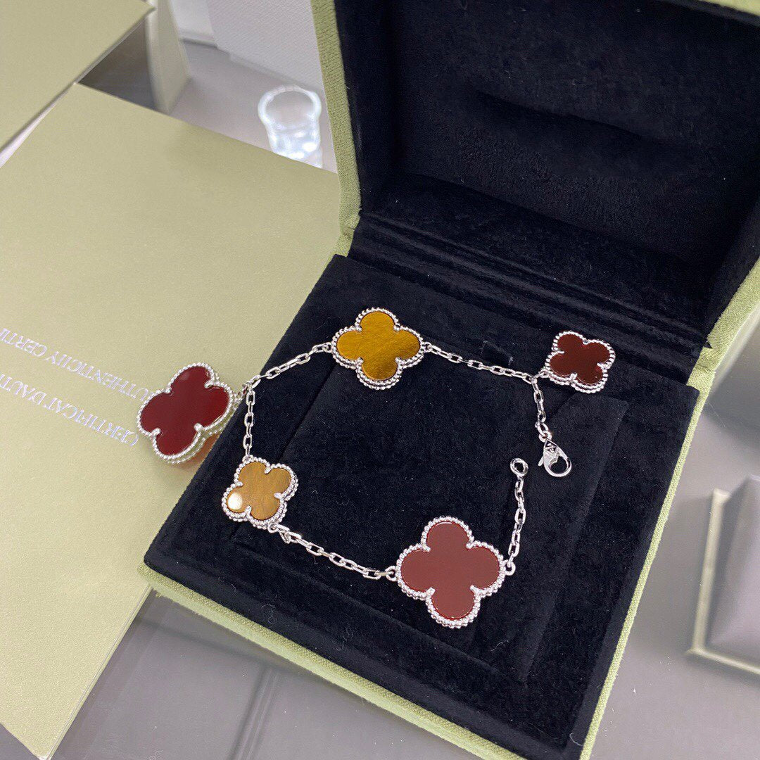 [⭐⭐JeweliWhal]CLOVER 5 MOTIFS SIVLER CARNELIAN TIGER EYE BRACELET