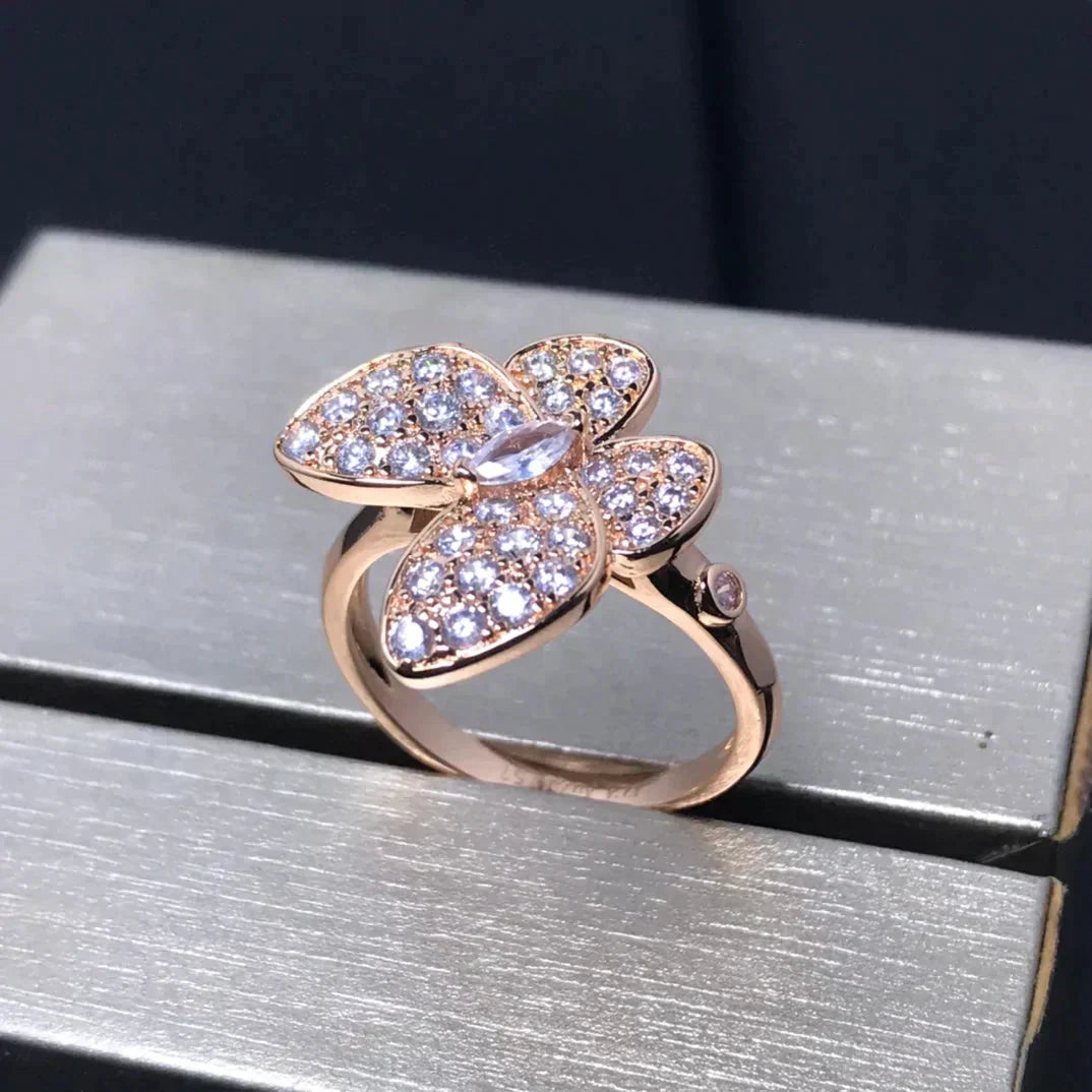 [⭐⭐JeweliWhal]DIAMANT-RING AUS ROSÉGOLD MIT SCHMETTERLING