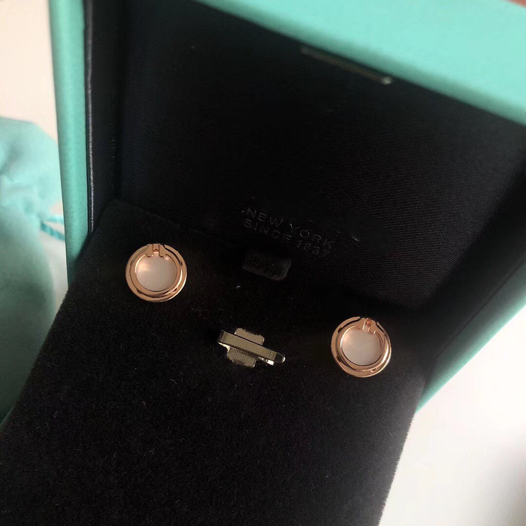 [JeweliWhal]PEARL CIRCLE EARRINGS MOTHER