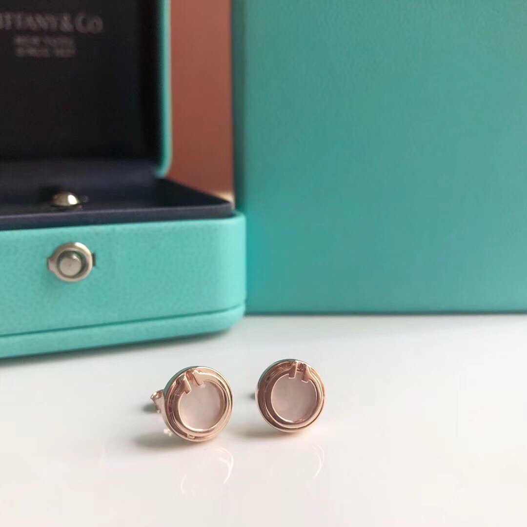 [JeweliWhal]PEARL CIRCLE EARRINGS MOTHER