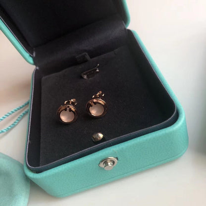 [JeweliWhal]PEARL CIRCLE EARRINGS MOTHER