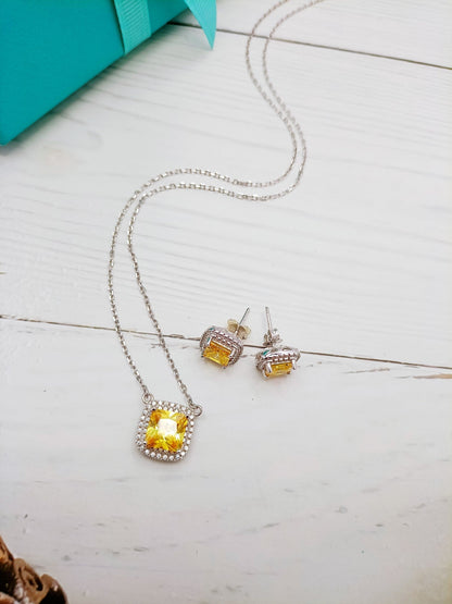 [JeweliWhal]SPARKLERS CITRINE GEMSTONE PENDANT NECKLACE STERLING SILVER