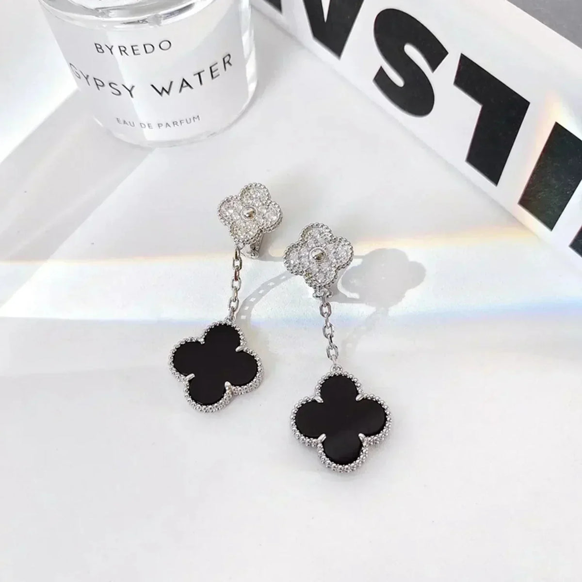 [⭐⭐JeweliWhal]CLOVER 2 MOTIFS  DIAMOND ONYX EARRINGS SILVER
