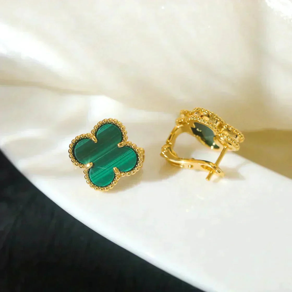 [⭐⭐JeweliWhal]CLOVER MEDIUM 1 MOTIFS MALACHITE  EARRINGS