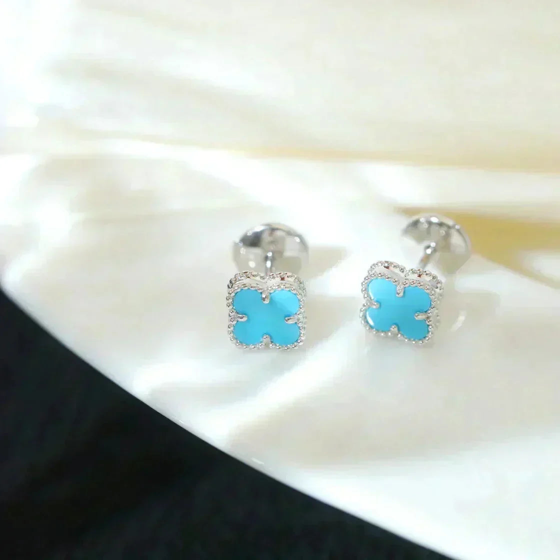 [⭐⭐JeweliWhal]CLOVER MINI 9.5MM ONYX STUD EARRINGS SILVER